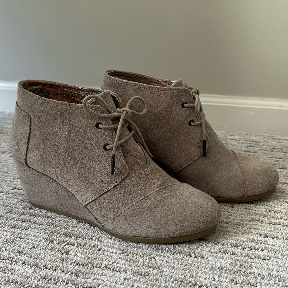 Toms Suede Wedge Lace up Ankle Boots